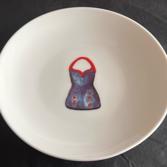 NIB whimsical, 50’s swimsuit inspired set of 4 porcelain Prima Design plates - Picture 8 of 16